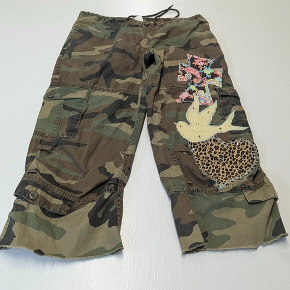 Rothco Size XS Camo Cargo Cropped Pants With Decorative Patches - Picture 6 of 16